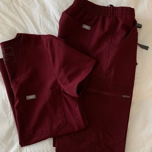 FIGS scrub set in Burgundy